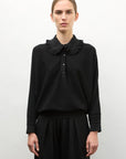22 FW26 FONTAINE NOIR PROFOND FW26 LAUREN NOIR PROFOND 002 face crop.jpg