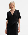 YoliVneckBlouse black2 1ad15371 5629 48c9 b3b3 9b3d32fc84e5.jpg